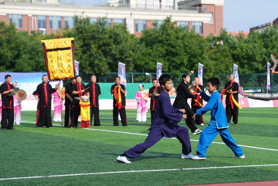 FzSQL, 新村站足球