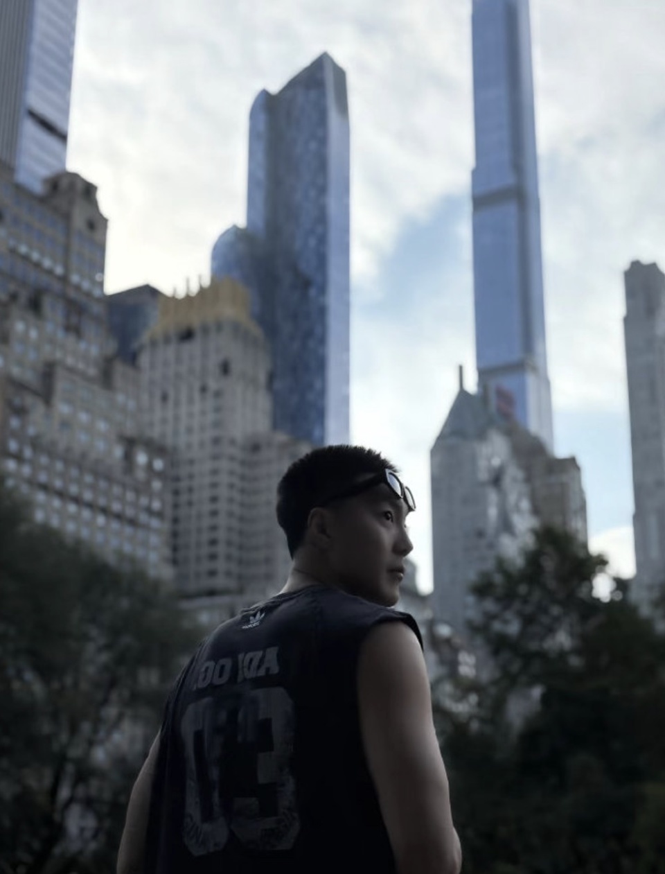 甚至被球迷, 的表现, 的热情 甚至被球迷, 的表现, 的热情