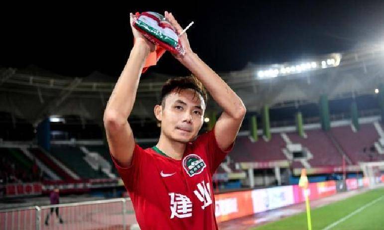 赛季初, ad, 位置上发挥