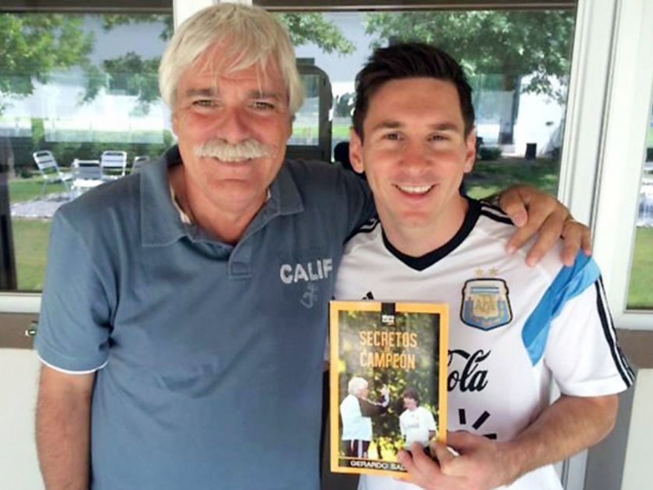 过了一会儿, 分给了足协